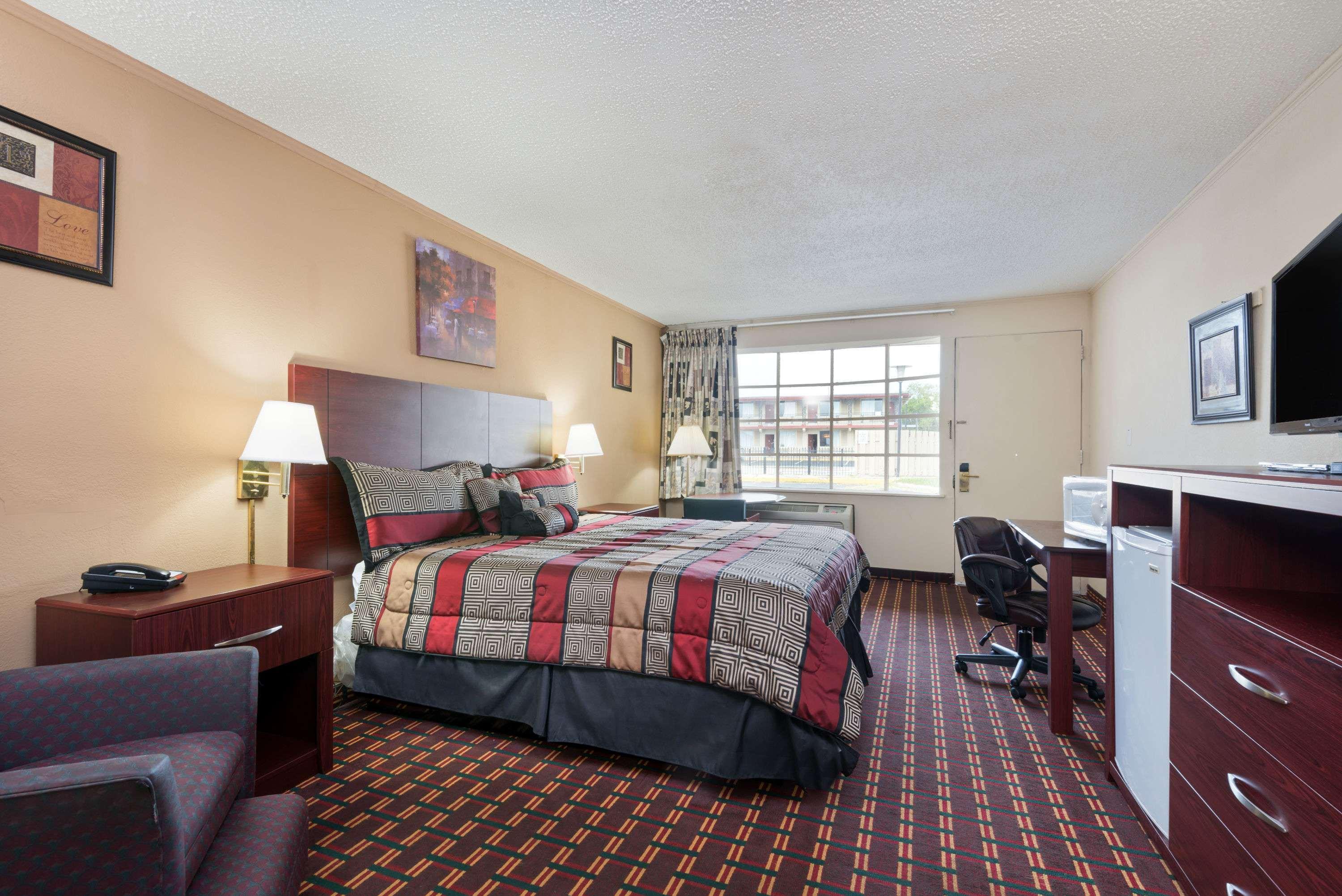 Knights Inn Fayetteville - Fort Bragg Εξωτερικό φωτογραφία
