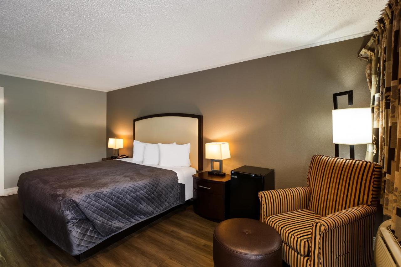 Knights Inn Fayetteville - Fort Bragg Εξωτερικό φωτογραφία
