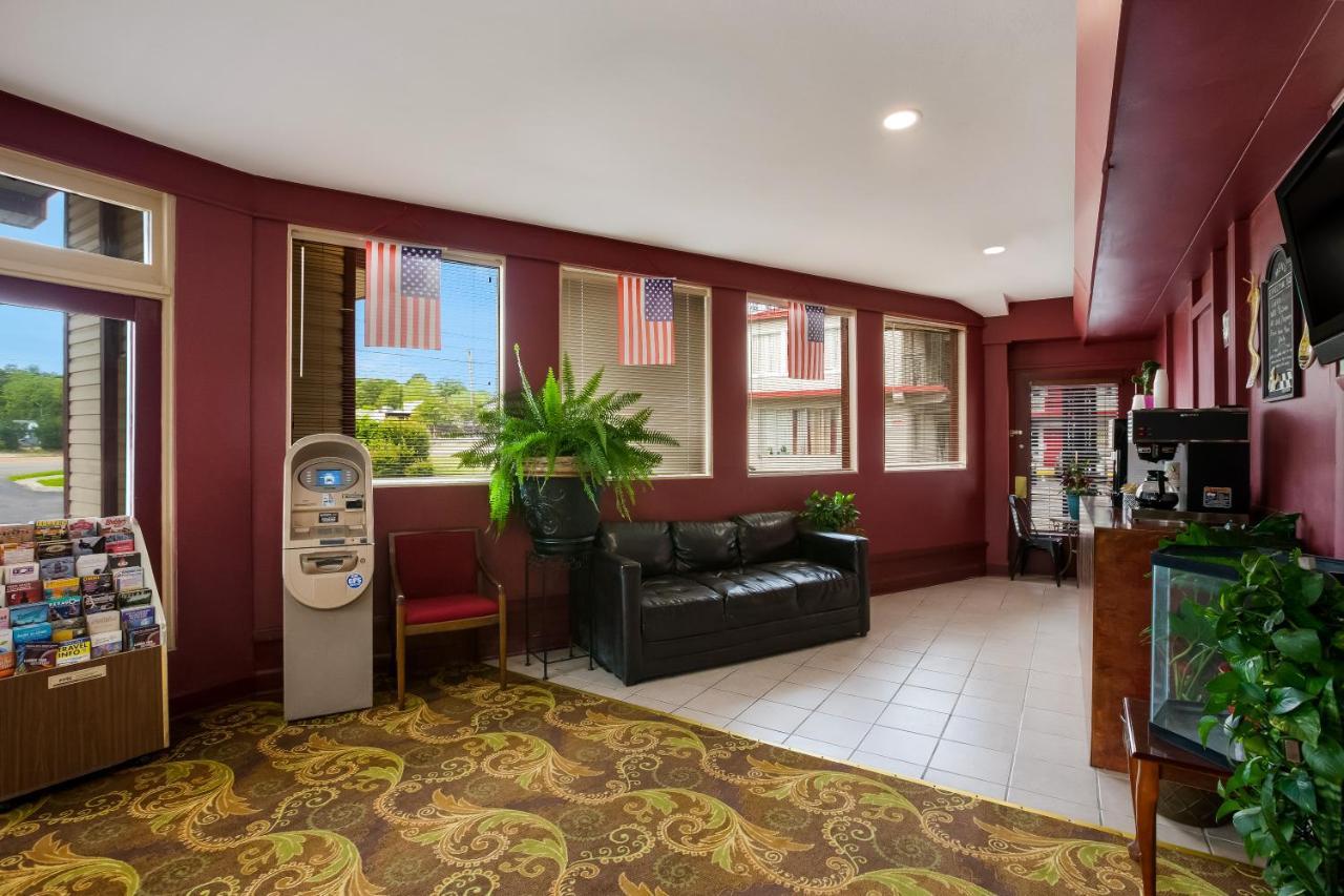 Knights Inn Fayetteville - Fort Bragg Εξωτερικό φωτογραφία